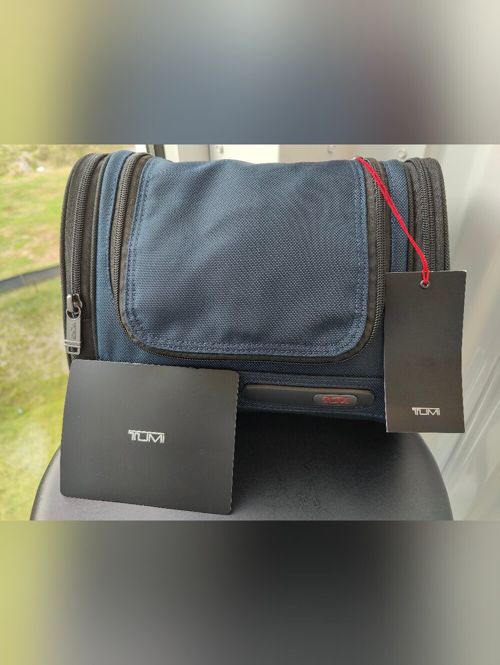 ✨NWT Tumi Alpha Hanging Travel Kit (Blue/Black) FREE SHIPPING!!!✨